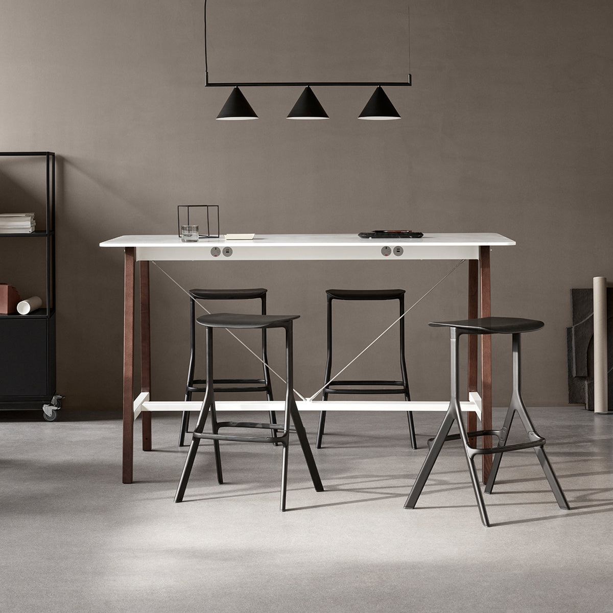 Silta High Table