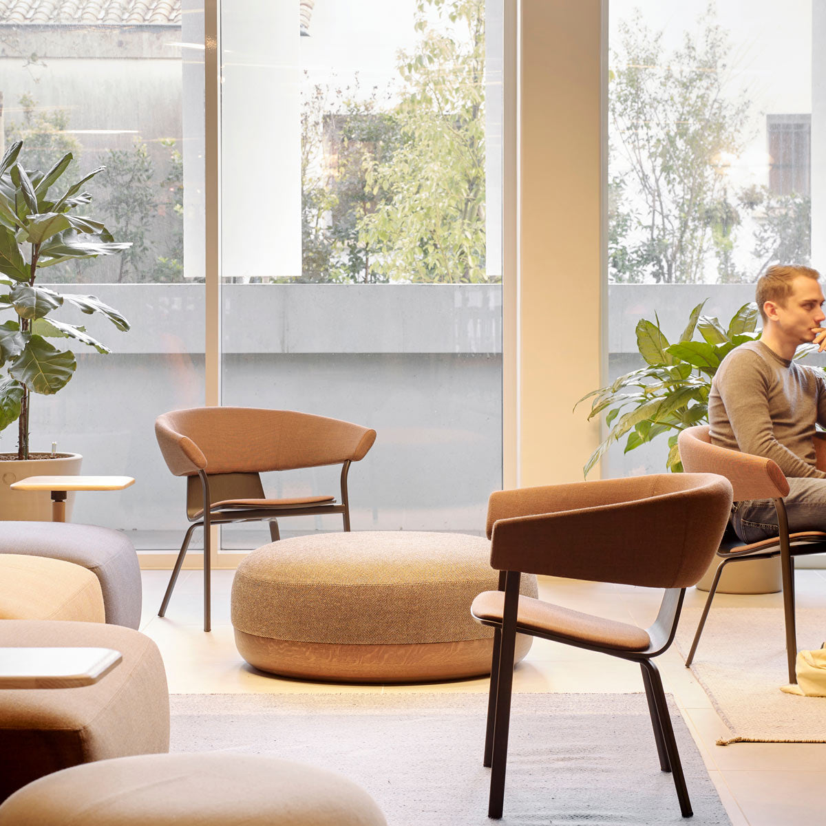 Atal Lounge Chair
