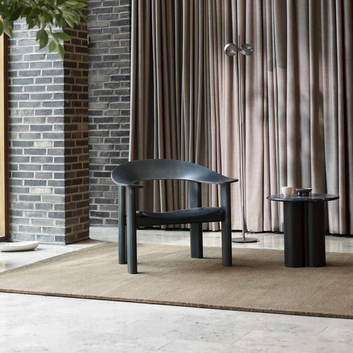 Curve Lounge Chair