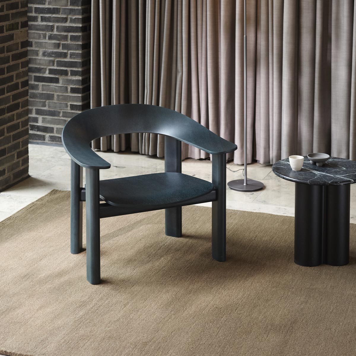 Curve Lounge Chair