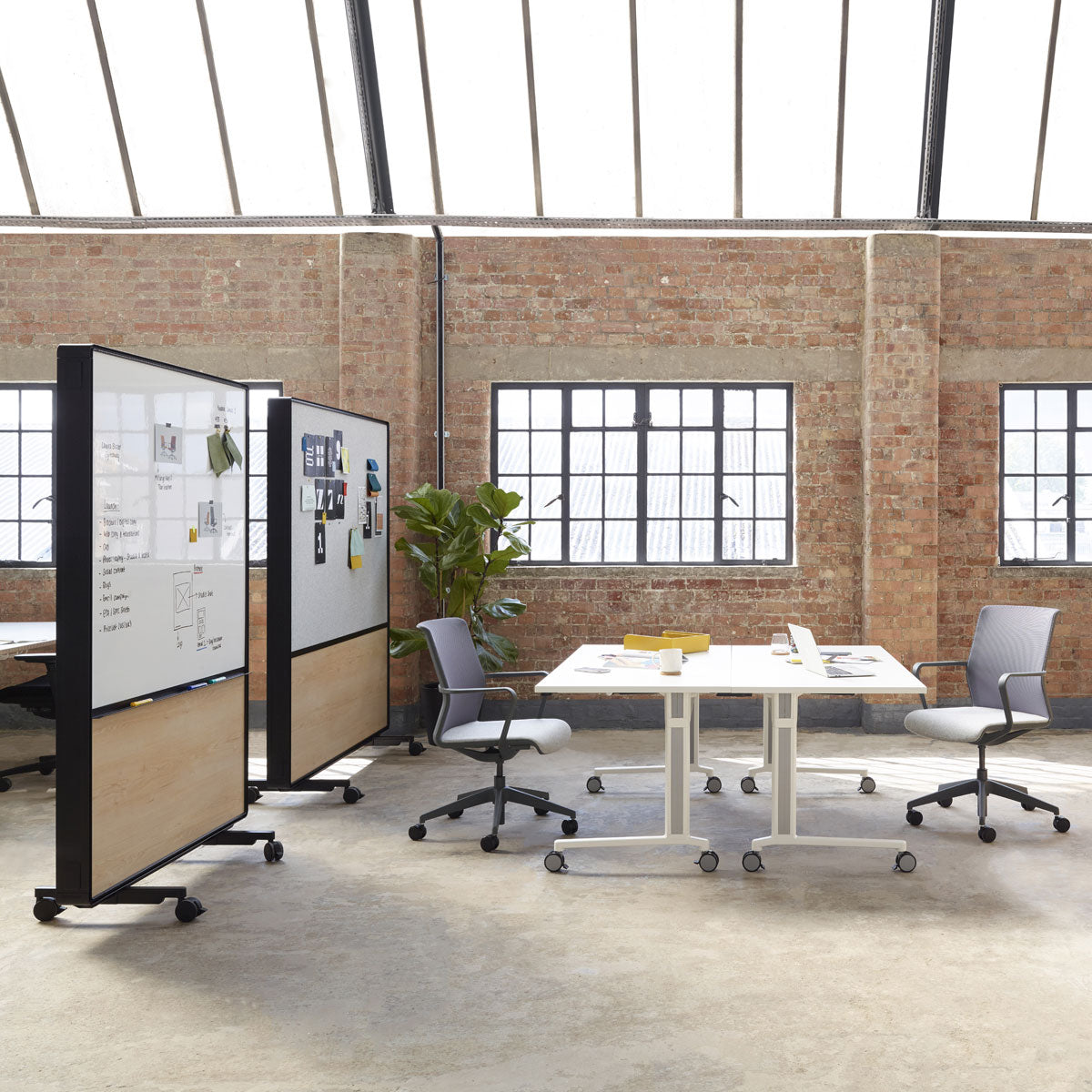 Adapt Wall Mobile Screens