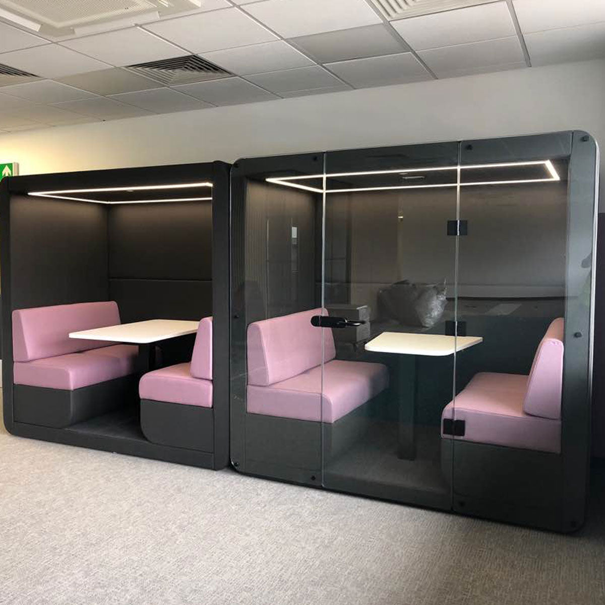 Bob Acoustic Dens