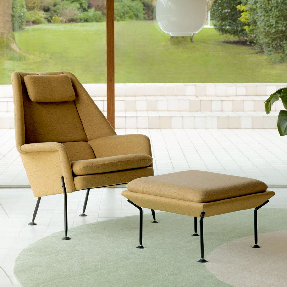 Heron Armchair With Ottoman