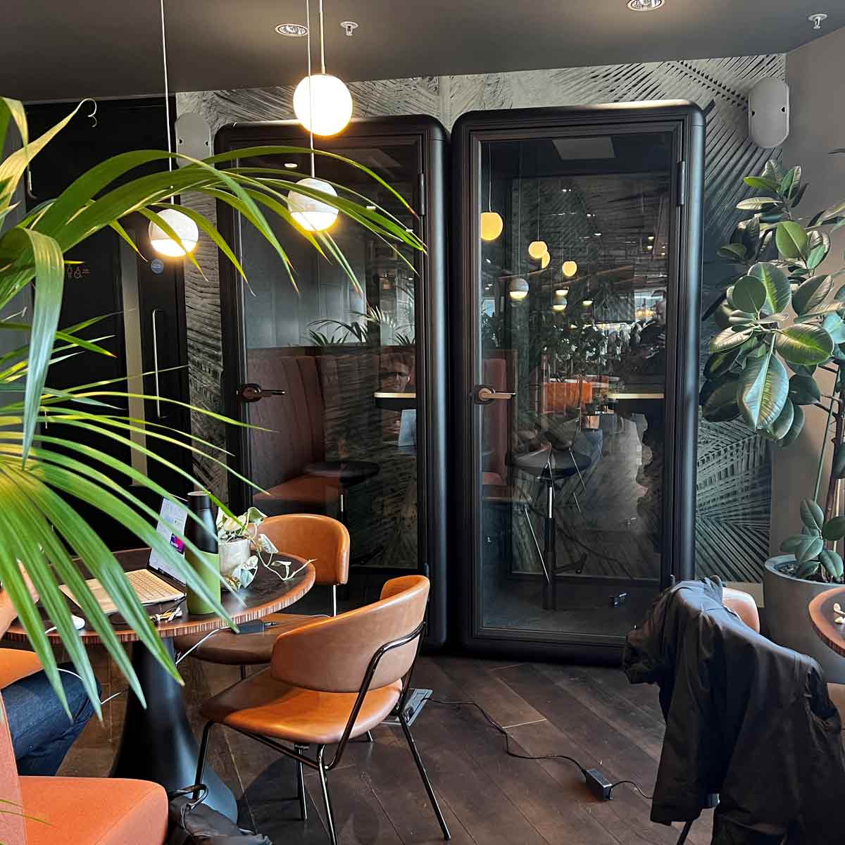 Kolo Solo Phone Booths in Black