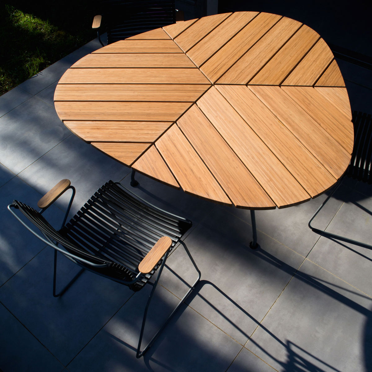 Leaf Outdoor Table