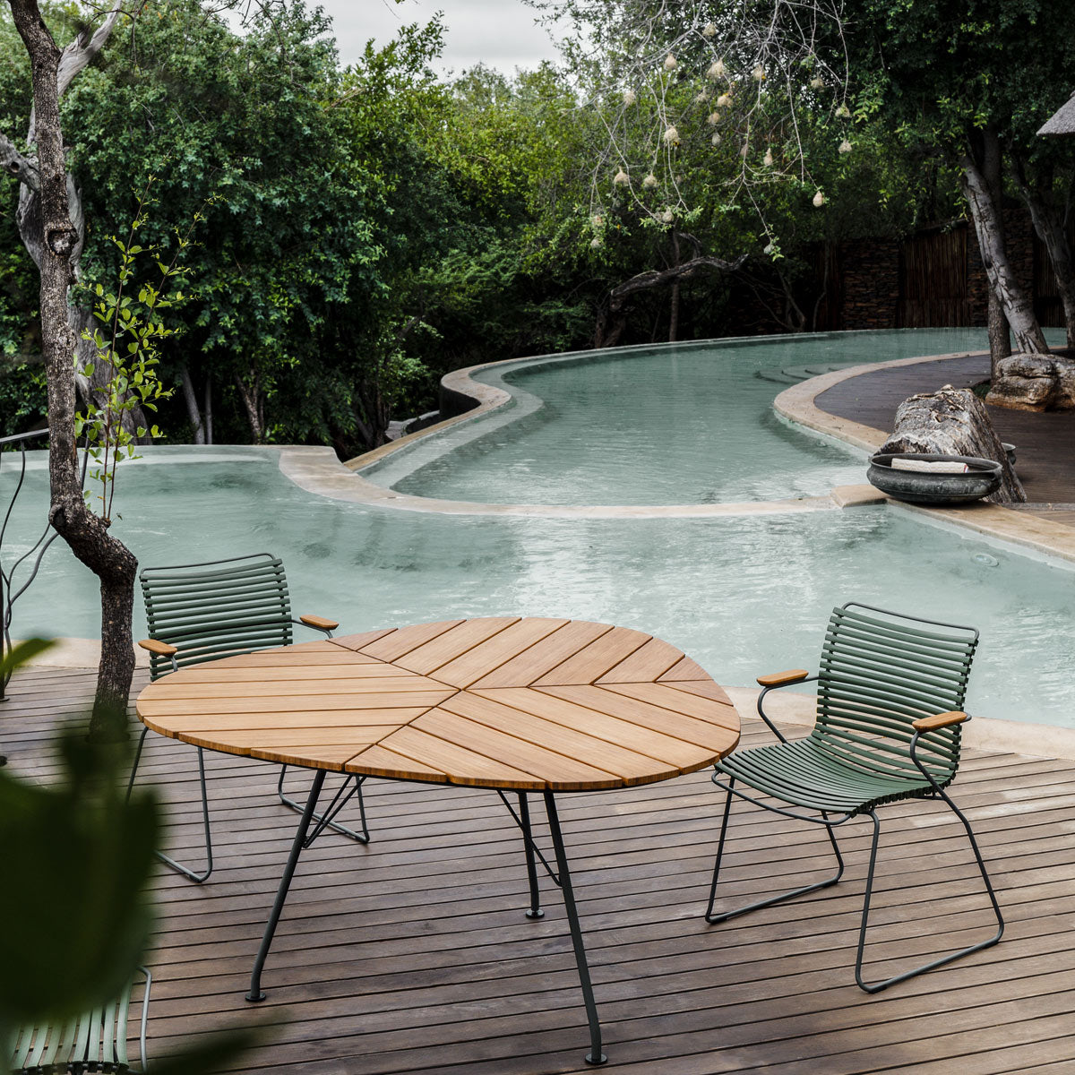 Leaf Outdoor Table