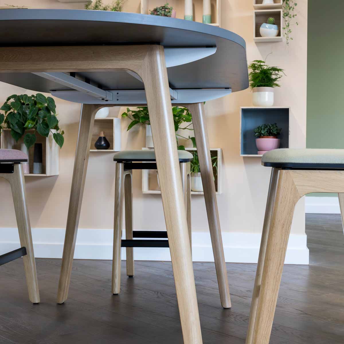 Levitate High Table