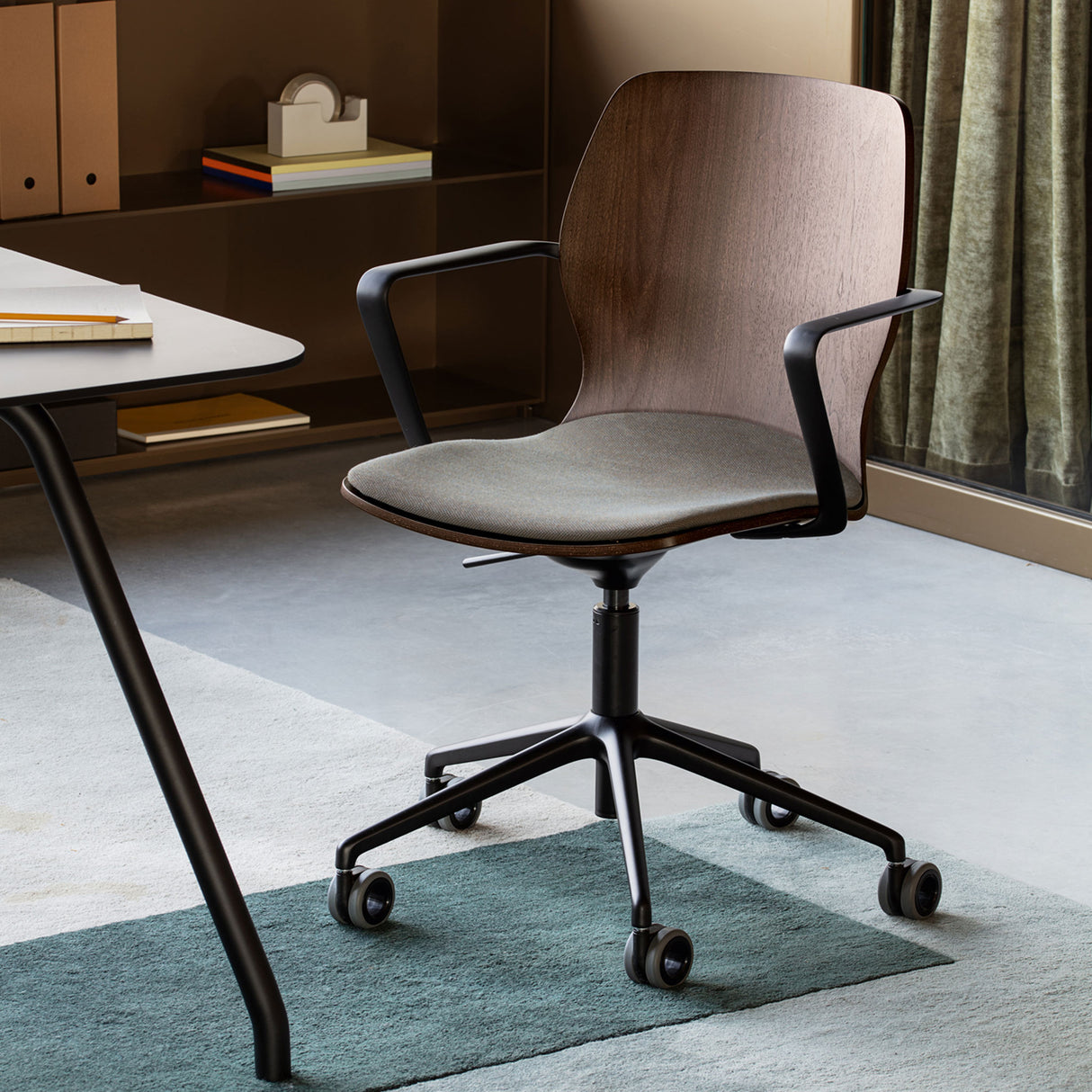 Mi-Wood Chair