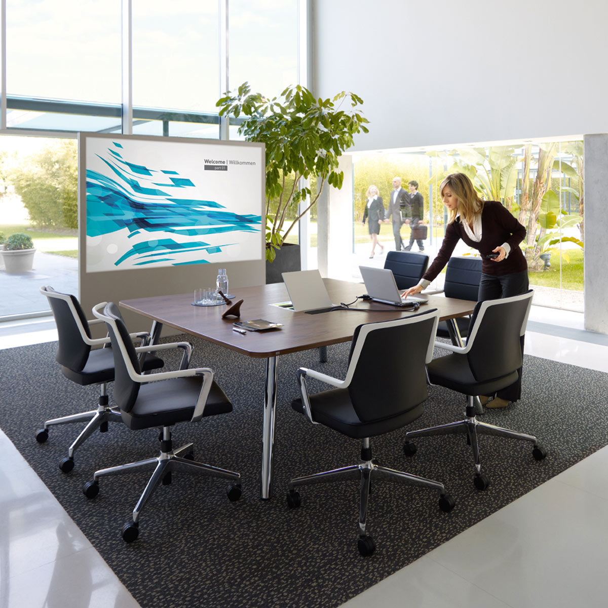 Mastermind Conference Table