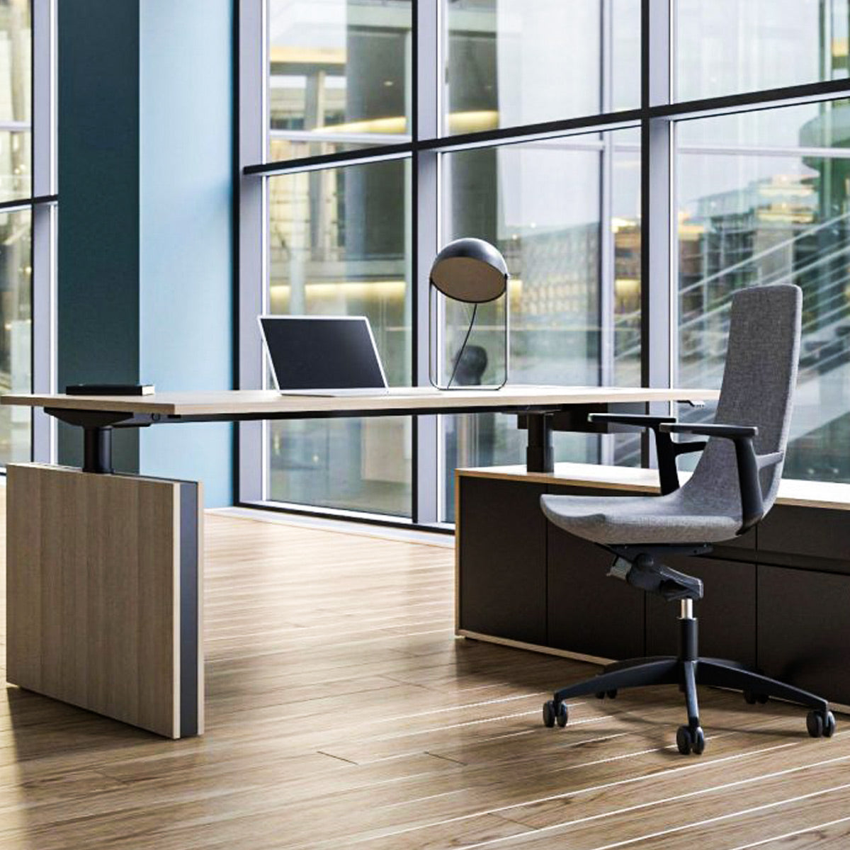 Motion Executive Sit Stand Desk