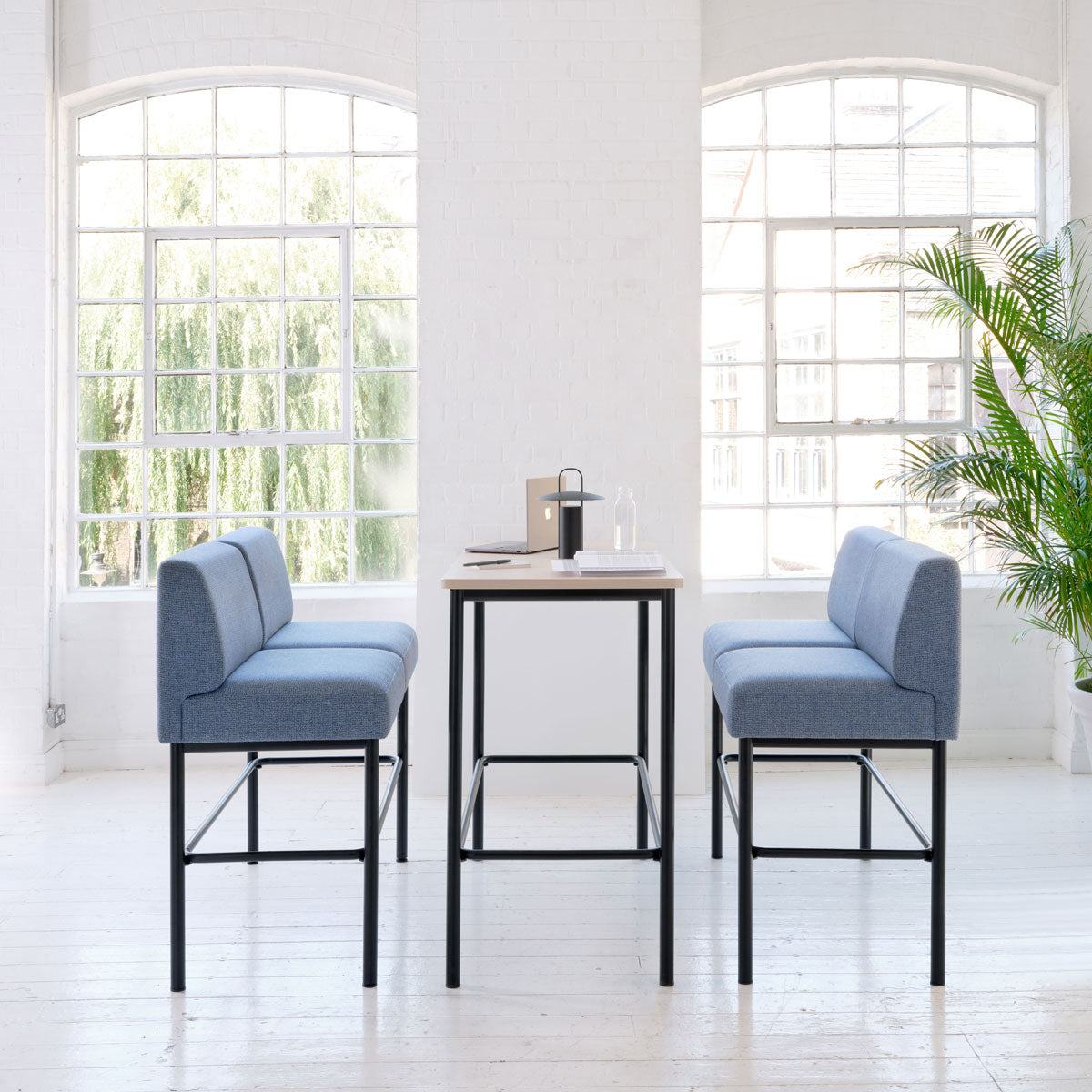 Moxi High Seating