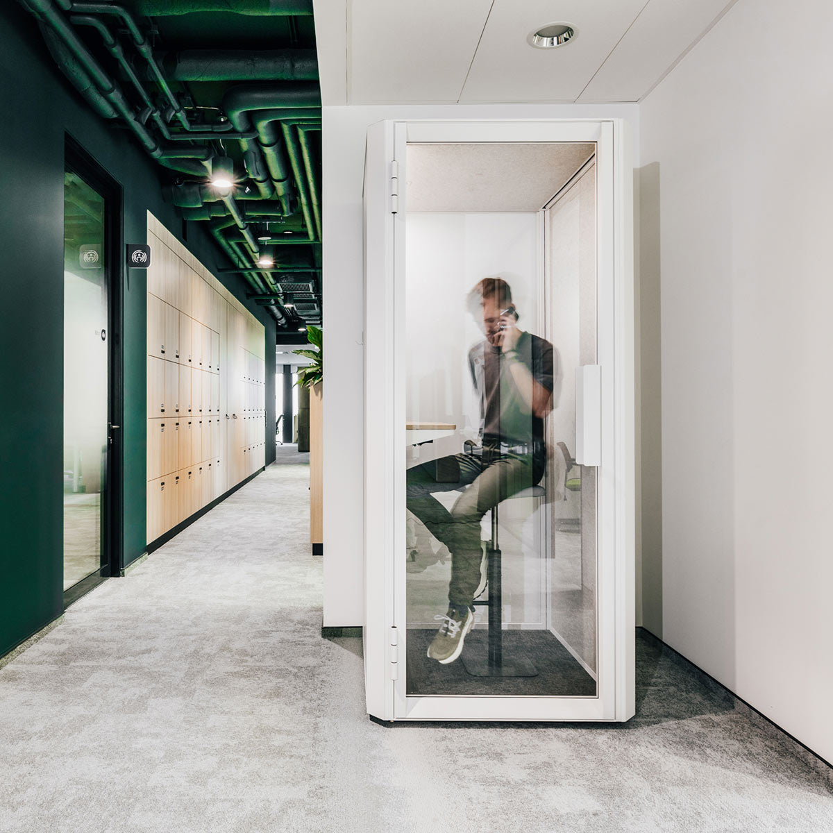 Jetson S1 Phone Booth