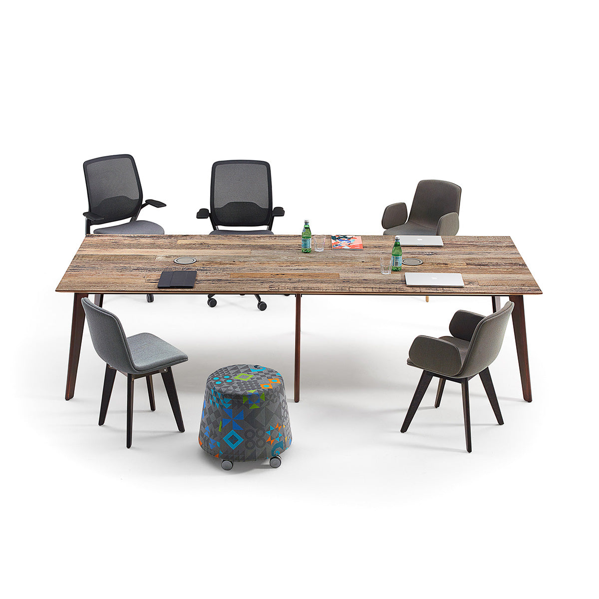 Cubb Worktables
