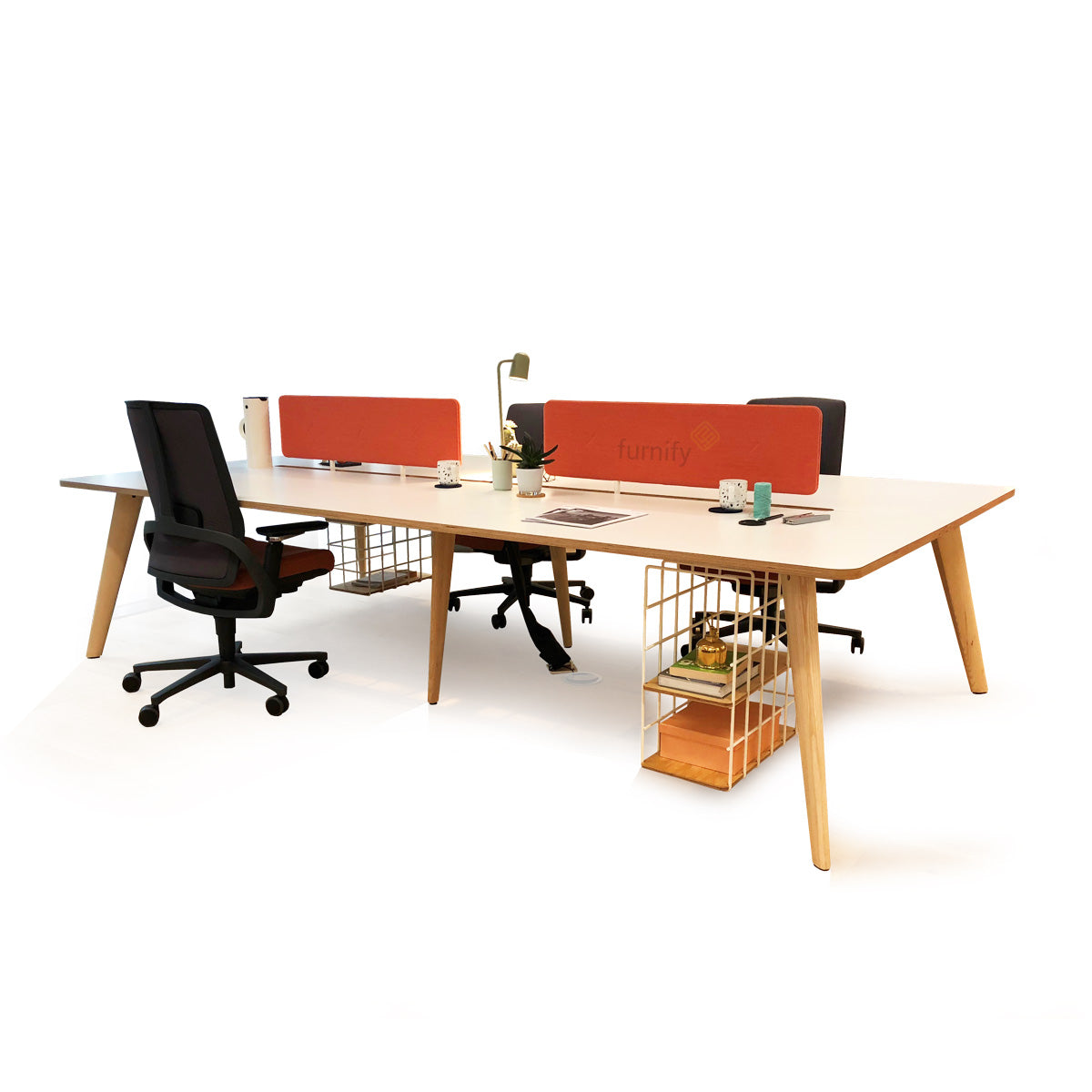 Pailo Desking System