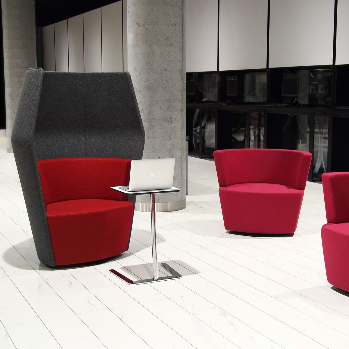 Peek and Boo Privacy Chair