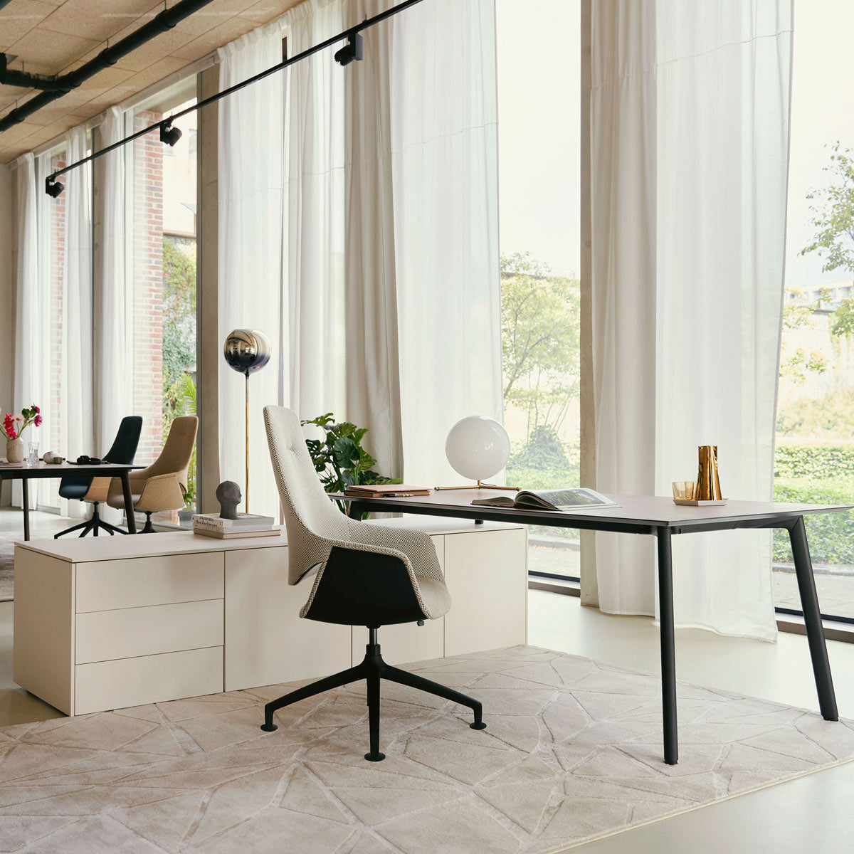 se:Vision Executive Desk