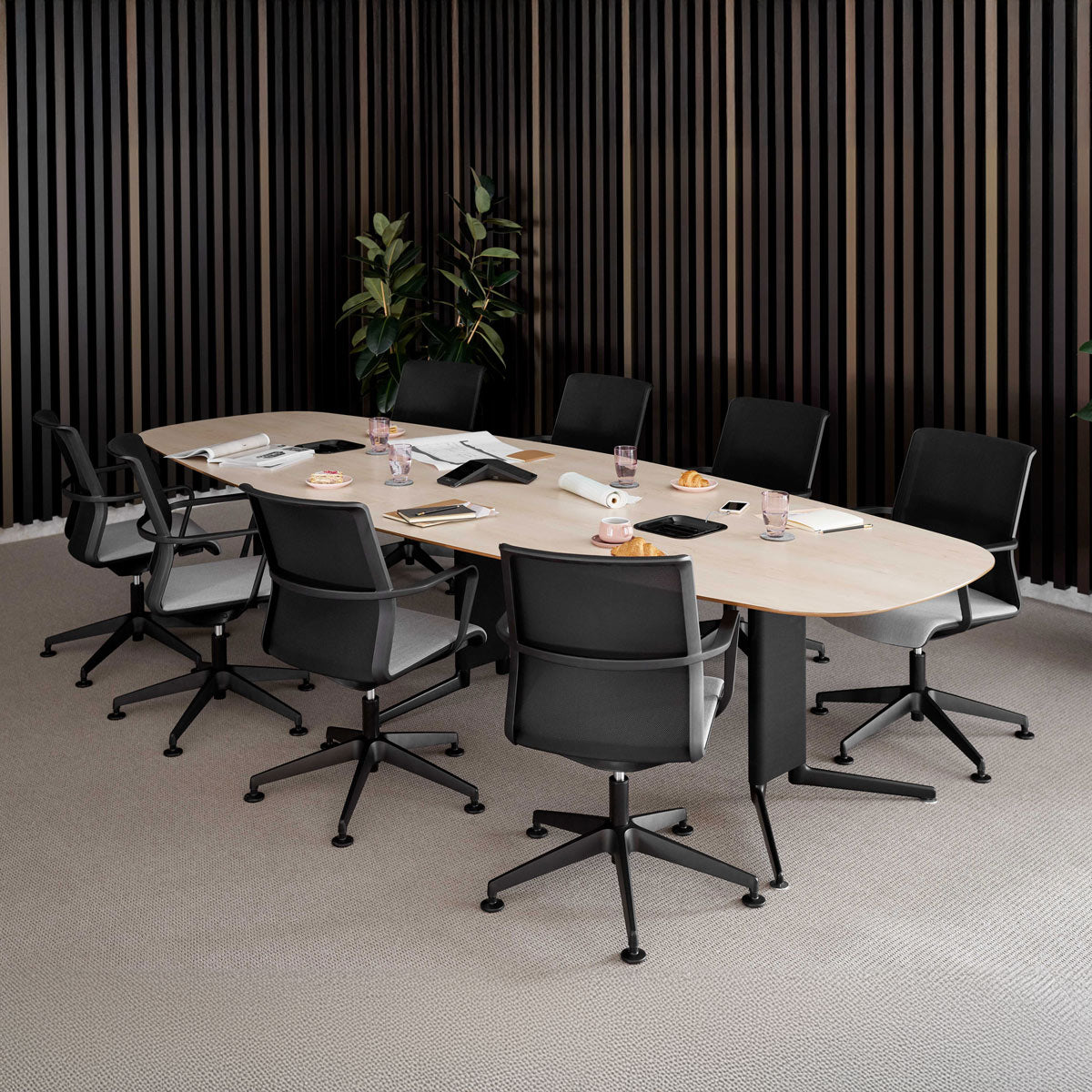 Ad-Lib Meeting Table