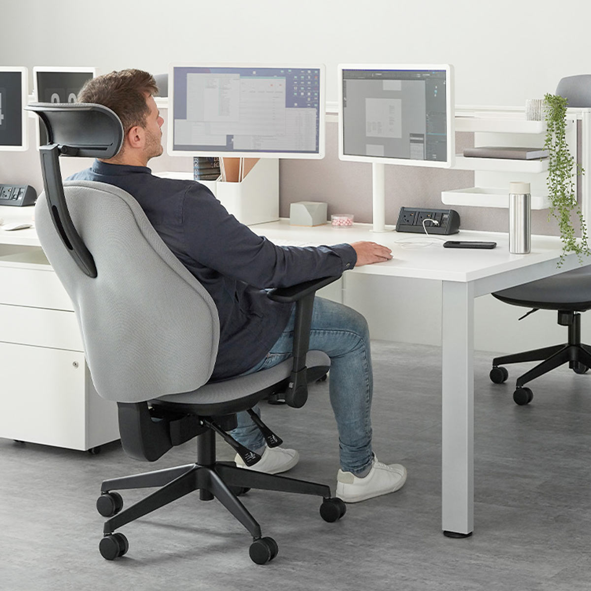 Orthopaedica Task Chair With Headrest