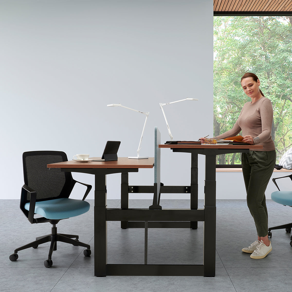 Oblique Adjust Sit-Stand Desk
