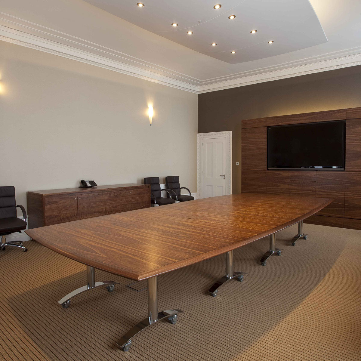 Transcend Classic Flip Top Meeting Tables