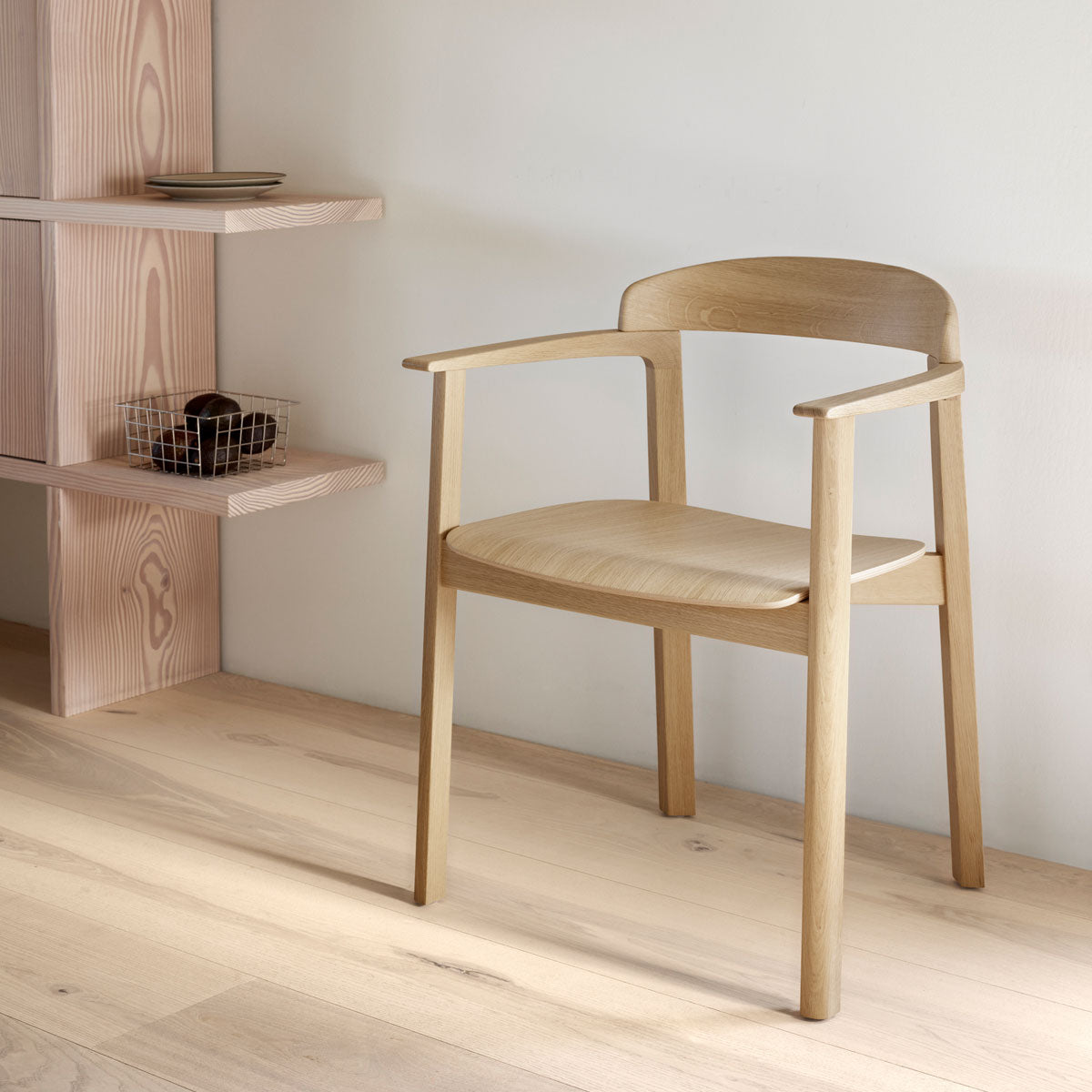 Yõso Armchair