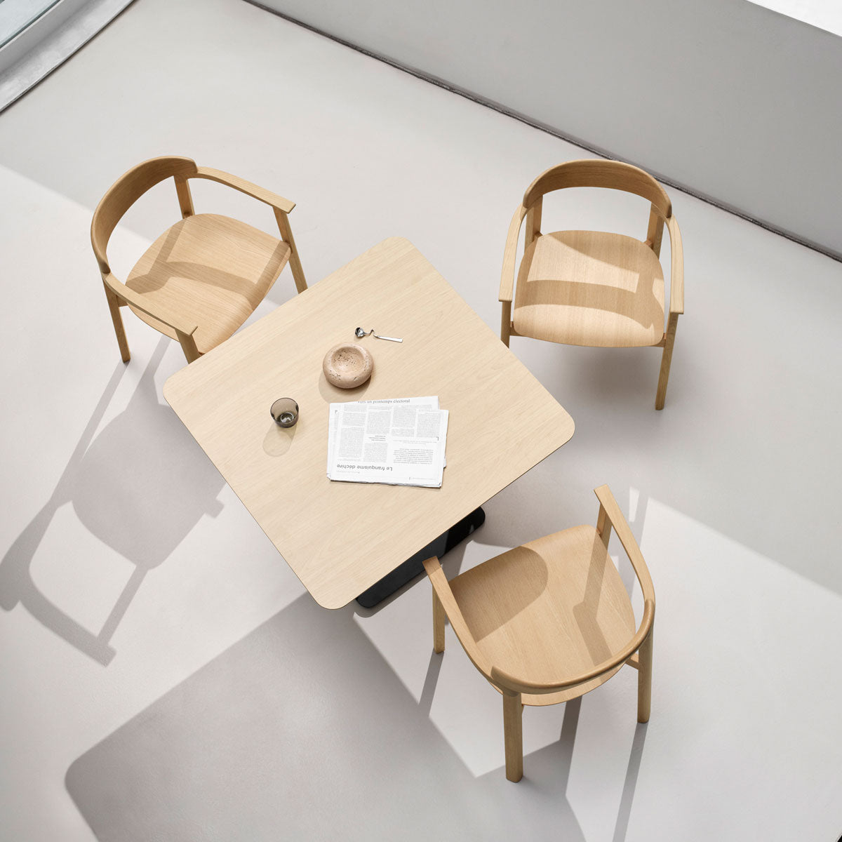 Yõso Armchair
