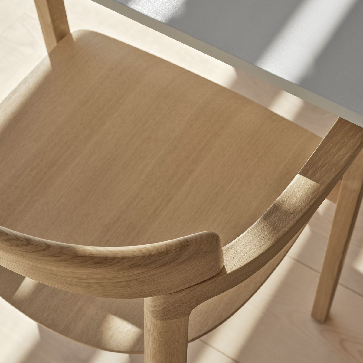 Yõso Armchair