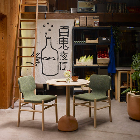 Xume Chairs