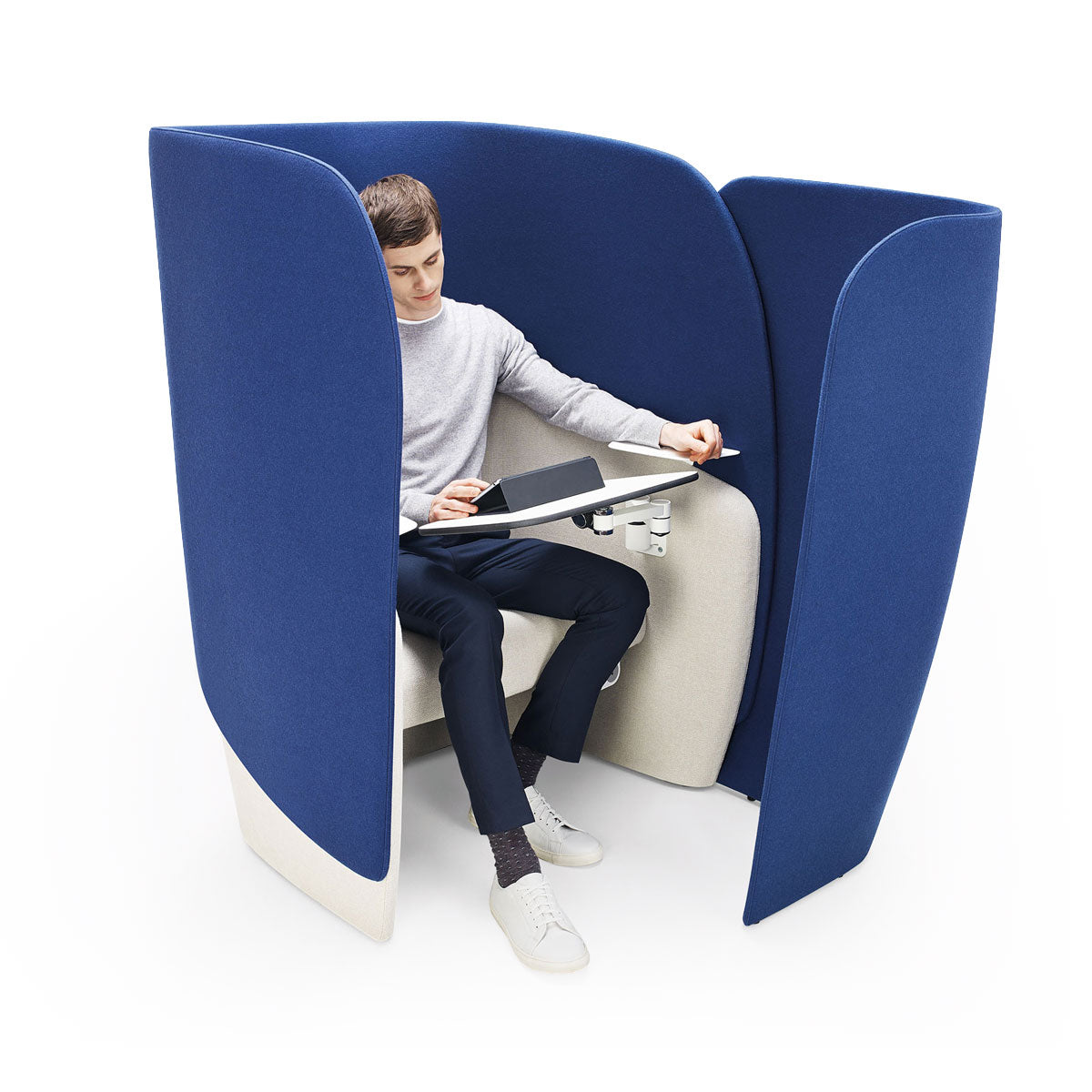 Mango Privacy Chair
