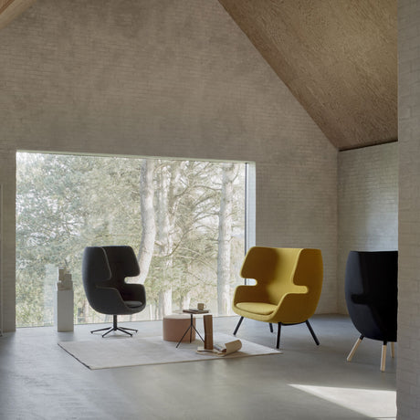 Moai Privacy Lounge Chairs