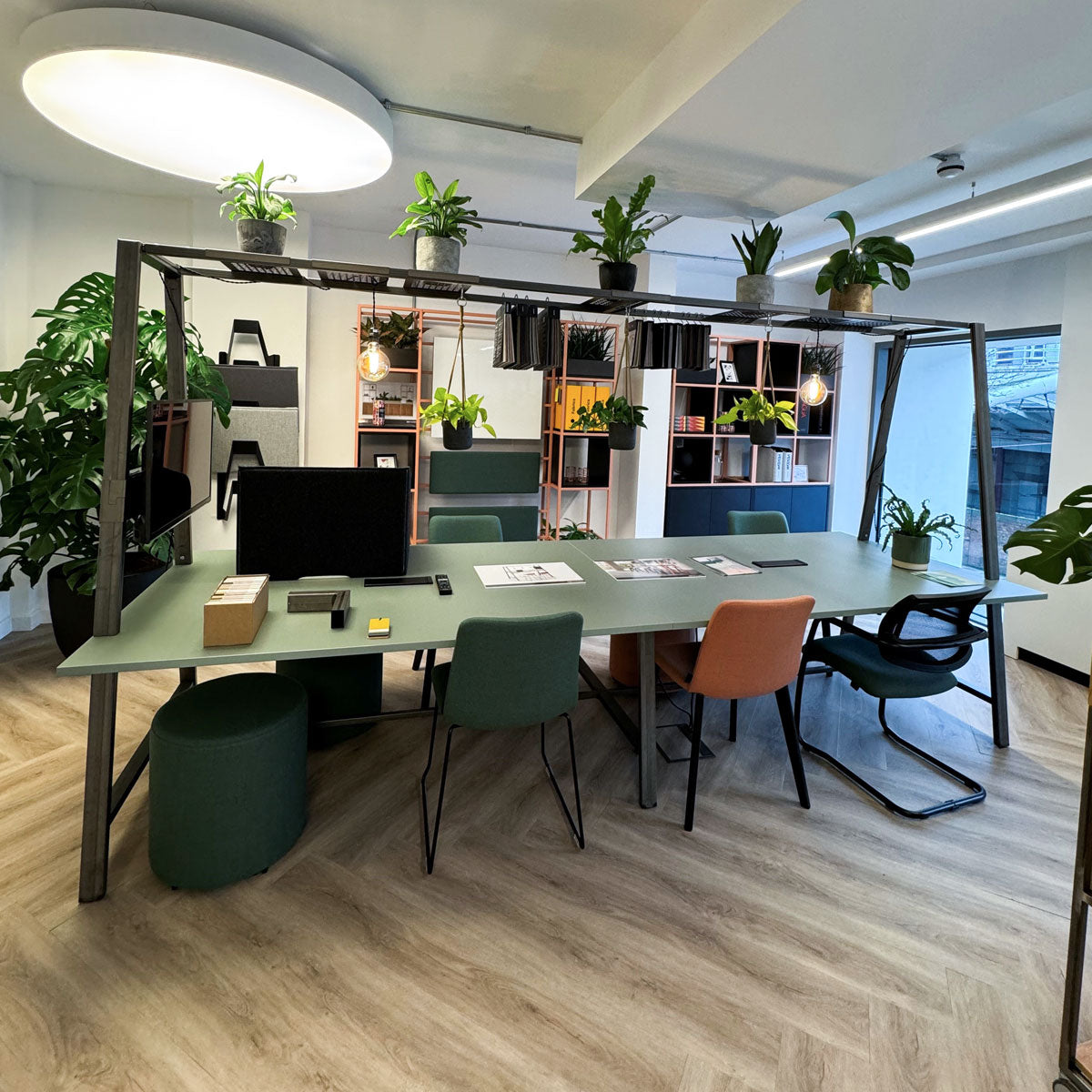 Slade Collaboration Table