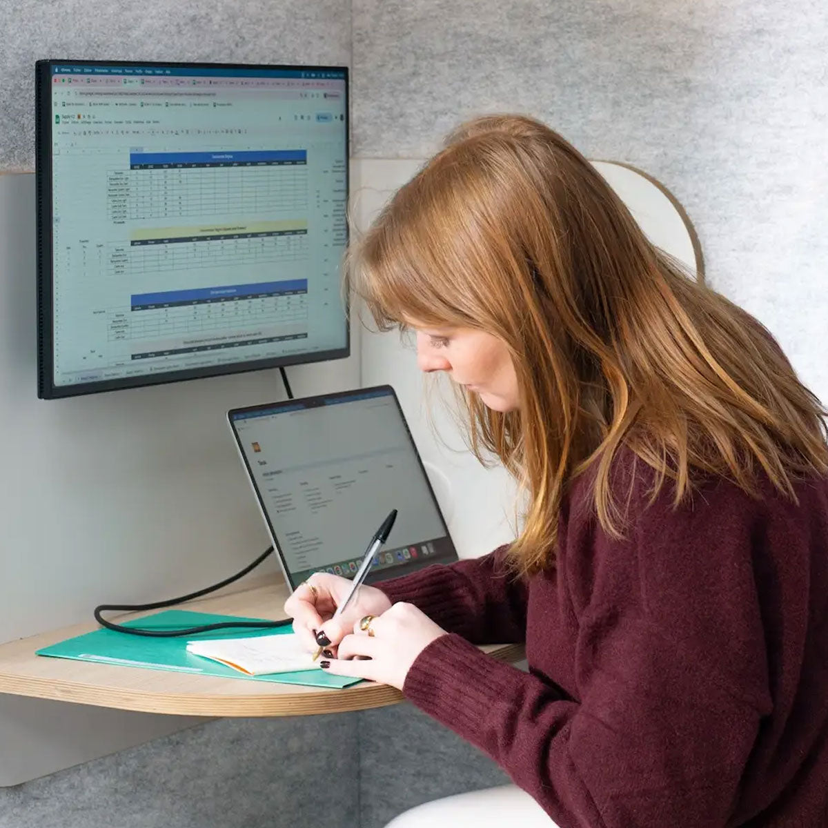 Island Desk Work Pod